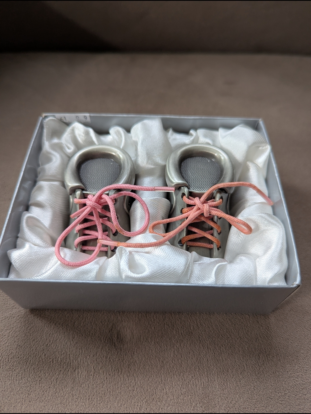 Brand New Silver Metal Shoe-Shaped Storage boxes with Pink Laces For Babys 1st